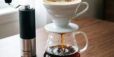 Why Your V60 Japanese Iced Coffee Tastes Like Rubber (And How to Fix It)